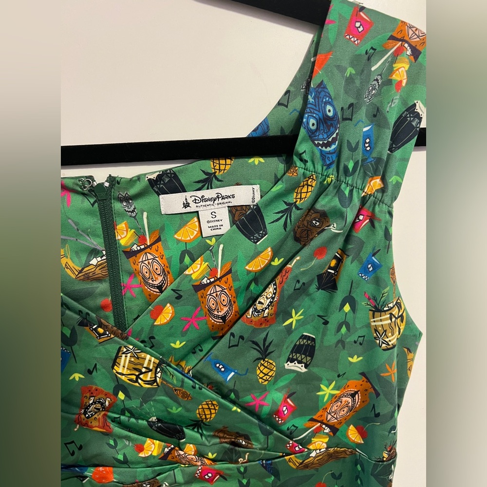 Disney Dress Shop - Picture 3 of 5